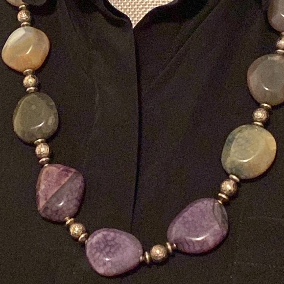 Ursula K Handcrafted Artisan Agate and Sliver Necklace - Picture 11 of 12